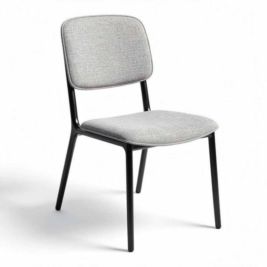 Stoel van staal en stof in grijs met afmetingen 45 x 45 x 85cm
