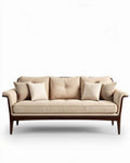 Bank van licht beige stof met houten poten en kussens 180 x 80 x 85cm